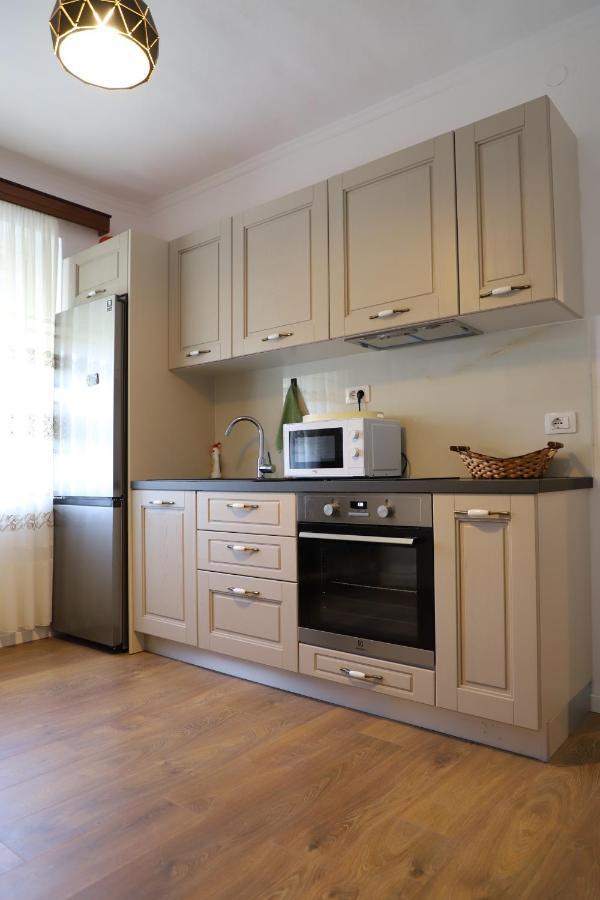 Daniel City Center Apartment Berat Eksteriør bilde