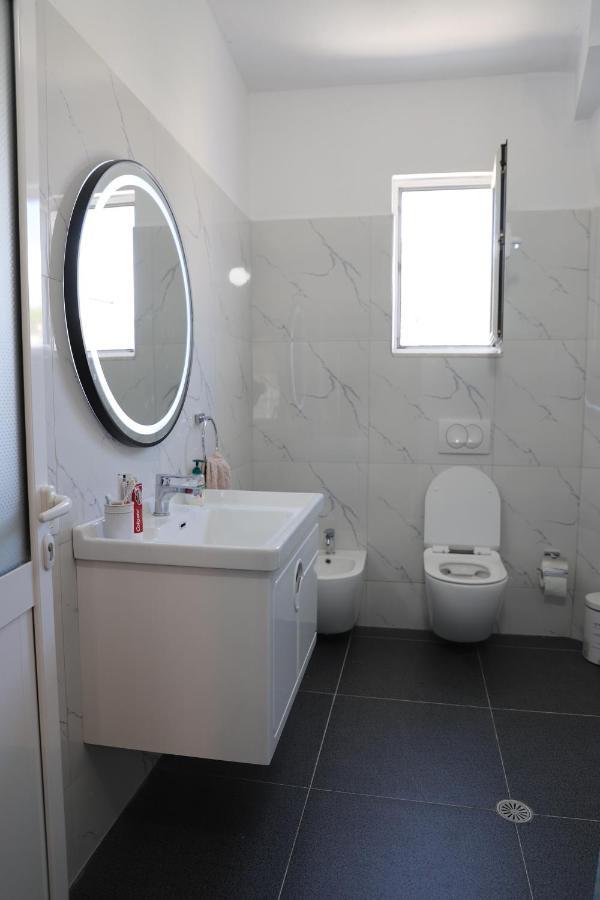 Daniel City Center Apartment Berat Eksteriør bilde
