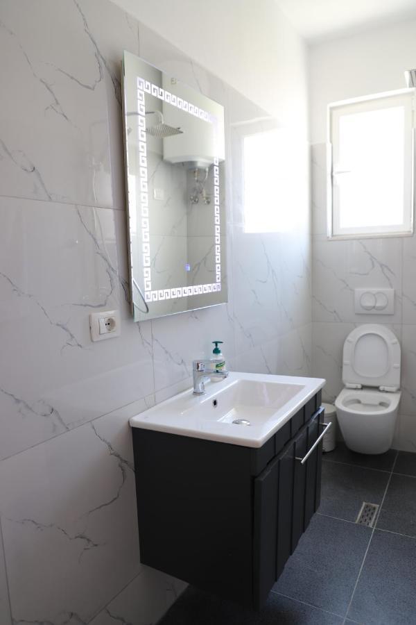 Daniel City Center Apartment Berat Eksteriør bilde