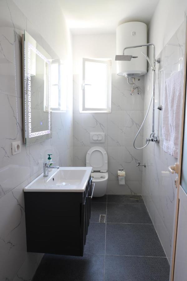 Daniel City Center Apartment Berat Eksteriør bilde